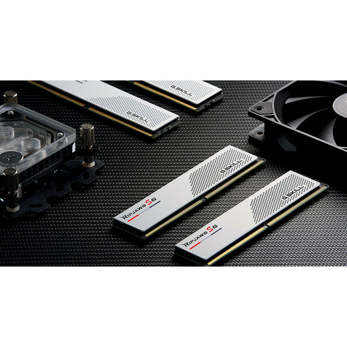 DDR5